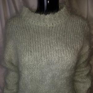 New H&M fuzzy mohair sweater size xs